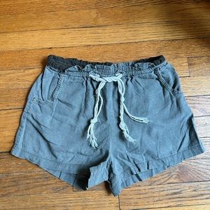 Olive Cisono Casual Shorts